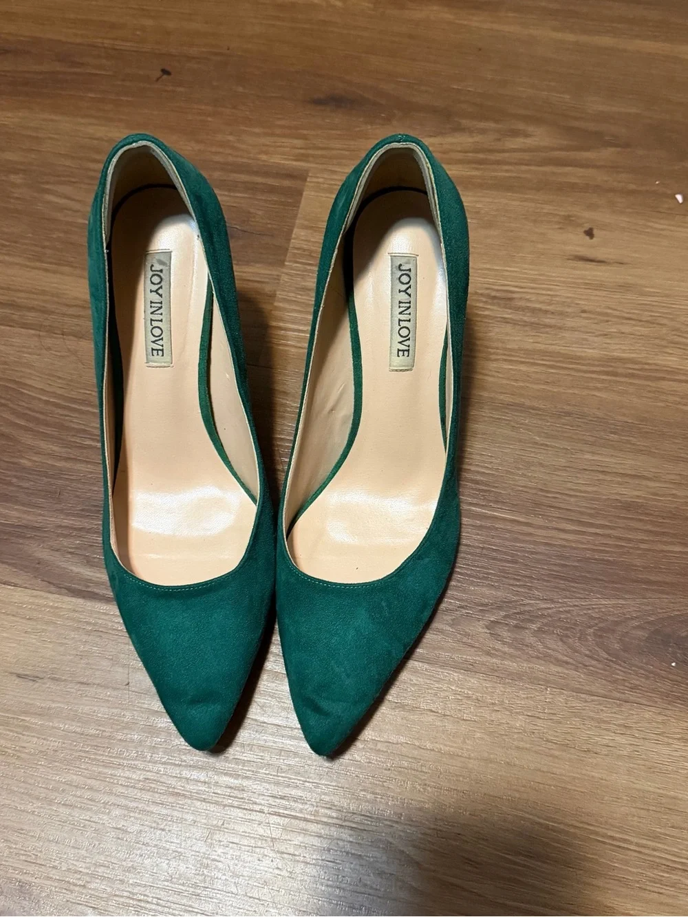 Joy In Love Green Pointed Suede Pumps